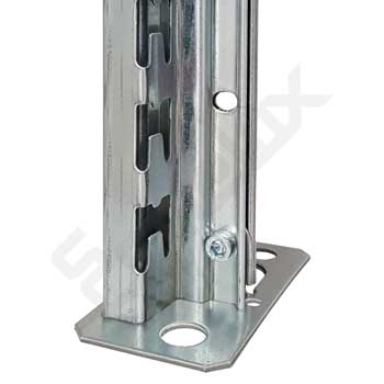 Base met�lica para anclar al suelo las estanter�as met�licas