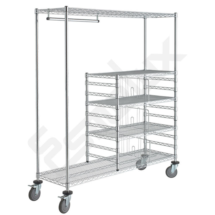 Carro de acero cromado para textiles. Con barra portaperchas y estantes interiores