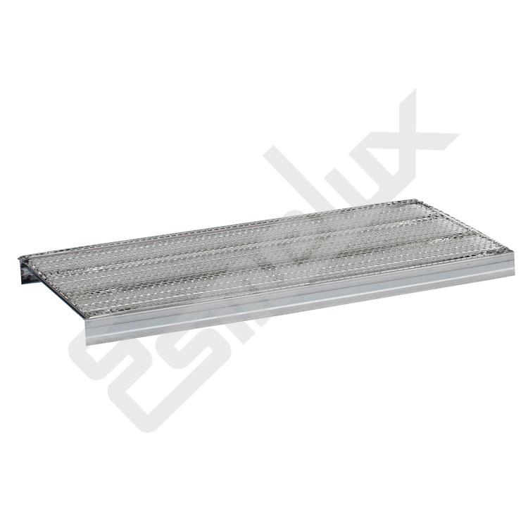 Estante met�lico perforado con dimensiones de 1800 x 500 mm