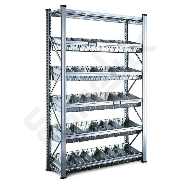 Estanter�a con 6 estantes incluyendo 5 de tipo cest�n con divisores