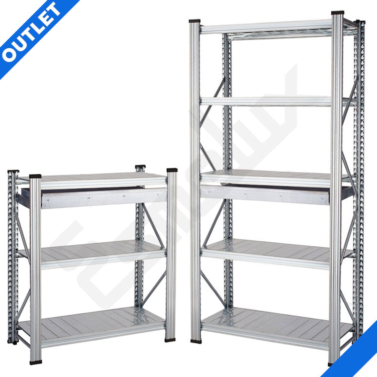 Estanter�as met�licas en diferentes alturas con cajones extra�bles