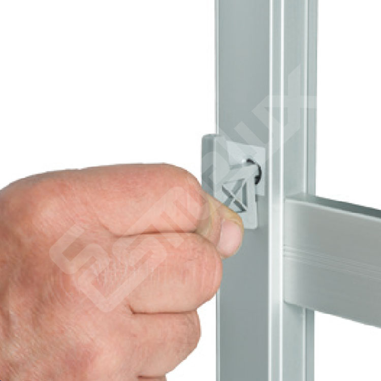 Accesorios de estanter�as Duralinox. Montaje sin herramientas.