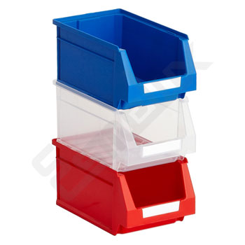 3 gavetas de polipropileno apiladas en color rojo, transparente y azul