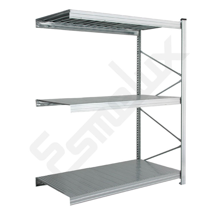 Estanter�a met�lica industrial para almacenamiento de carga pesada. 3 estantes regulables en altura.